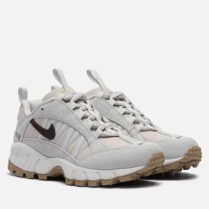 Женские кроссовки Wmns Air Humara SE
