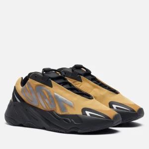Кроссовки YEEZY Boost 700 MNVN