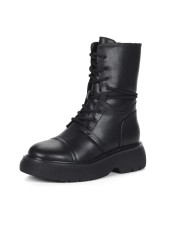 Черные ботинки из кожи на утолщенной подошве на подкладке из натуральной шерсти на шнуровке